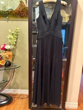 BCBGMaxAzria Black Sleeveless V-Neck Maxi Dress NWT